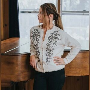 Vintage beige cardigan with bead detailing, size S/M